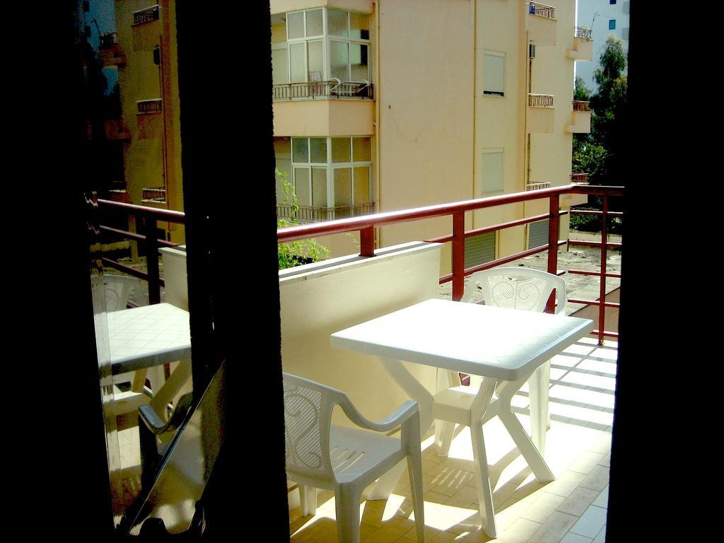 Aldom Apartments Durres Exterior photo